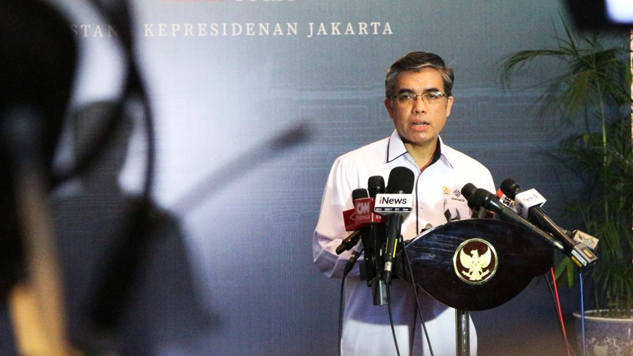 Menaker: Rekrut Pekerja Tanpa Diskriminasi Usia dan Jangan Tahan Ijazahnya