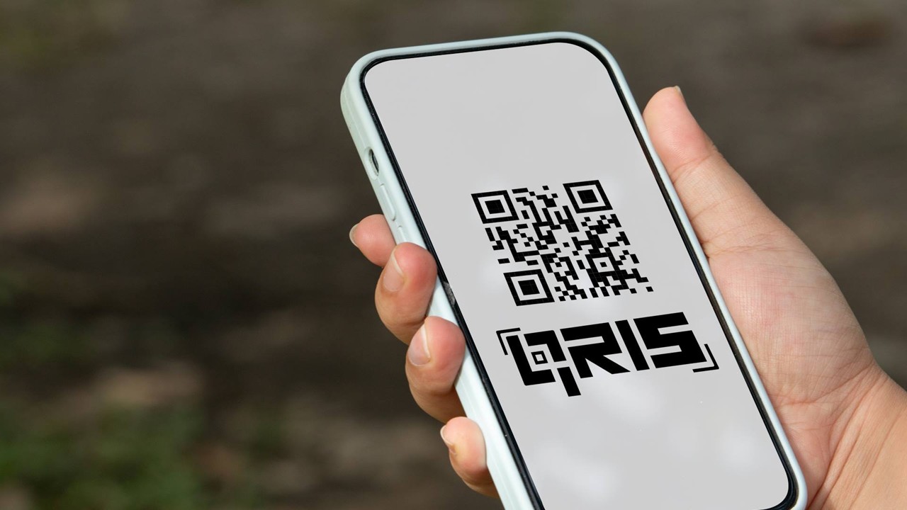 Waspadai Modus Penipuan Lewat QRIS, Kenali QR Bayar dan QR Transfer