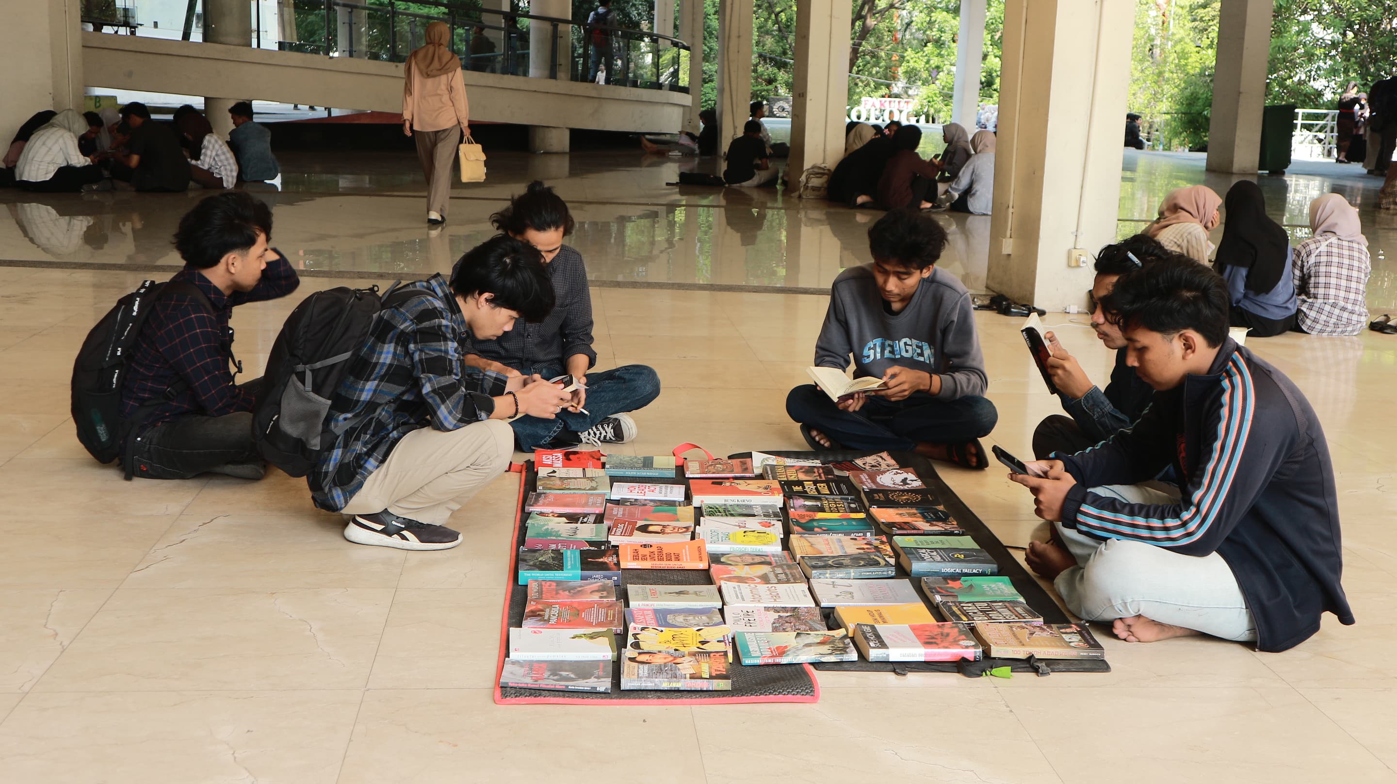 Lebih dari Sekadar Buku, Ini Misi Besar Kanaka Project Lewat Lapak Baca