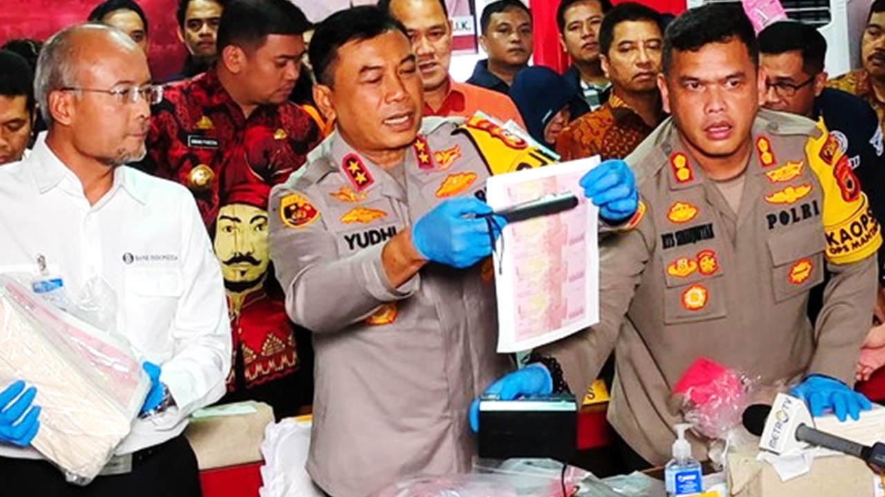 Kapolda Sulsel Ungkap Fakta Baru, Sindikat Uang Palsu Juga Cetak Ini, Nilainya Rp700 Triliun

